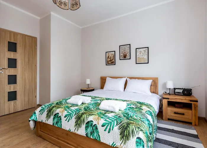 Marina Comfort By Bookinghost